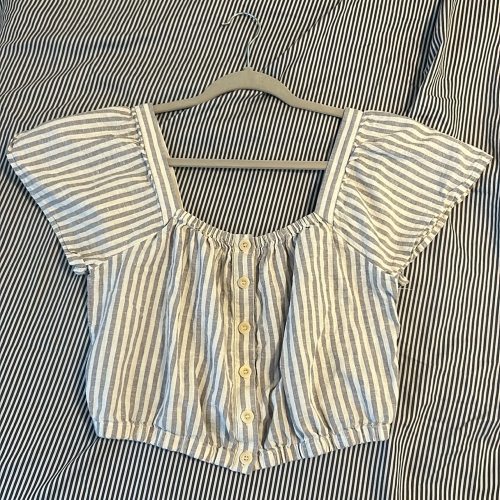 Madewell Flutter-Sleeve Button-Front Crop Top In … - image 2